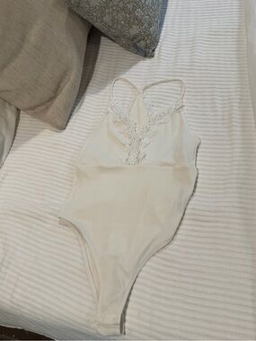 Top shop Cream Lace Trim Ribbed Bodysuit size 8